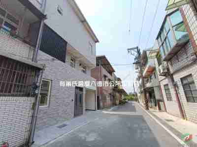 售桃園市龍潭區★★★龍潭路總部逸園大面寬翻新透天別墅別墅1,680萬