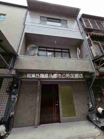 售桃園市平鎮區★★★平鎮新光路近南勢重劃區翻新精美透天透天1,450萬